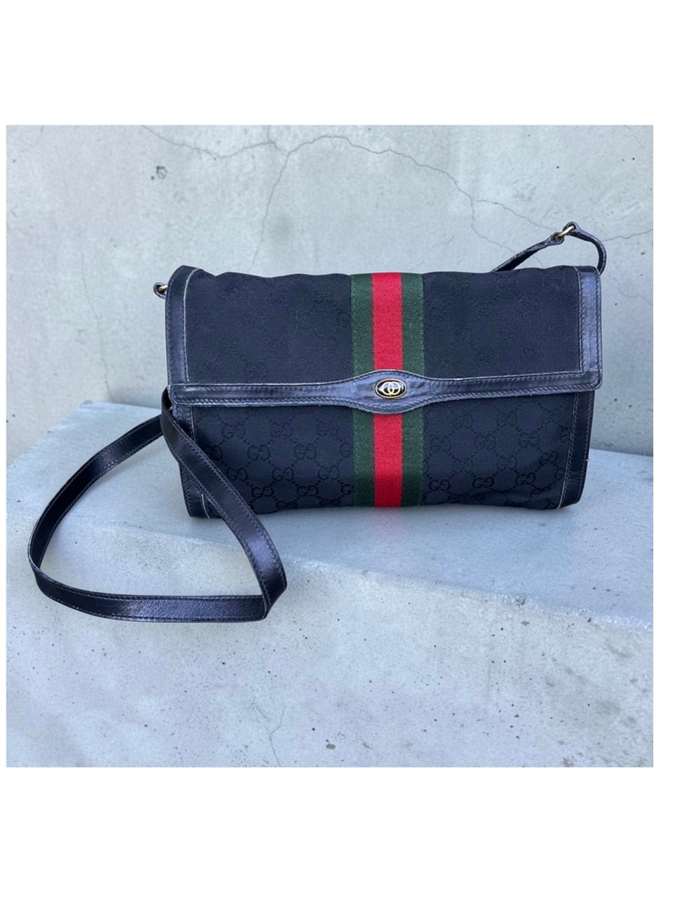 🖤 Vintage Gucci GG Canvas Web Crossbody or Clutch - Picture 2 of 14